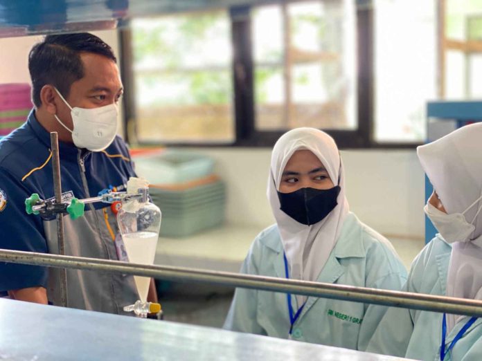 Peduli Pendidikan, CJI Bantu Uji Kompetensi SMKN