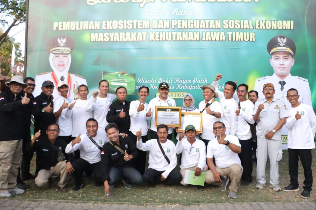 Kembangkan Energi Hijau, Paiton Energy dan POMI Dapat Penghargaan dari Gubernur Jatim