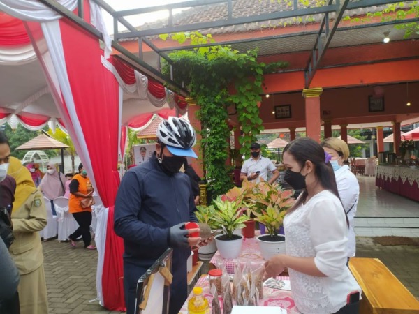 Kelompok Binaan CSR Pertamina Perkenalkan Pakan Ternak via Maggot di Bazar UMKM