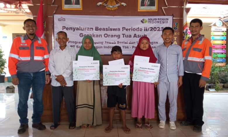 SBI Tuban Salurkan Beasiswa Bagi Pelajar di Wilayah Perusahaan