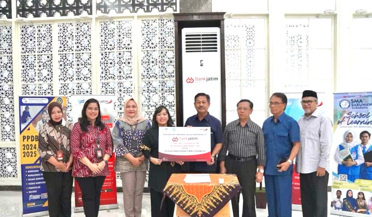 Bank Jatim serahkan bantuan CSR ke Masjid Barunawati