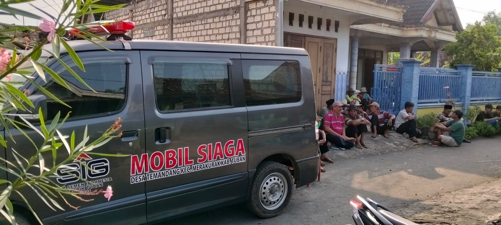 Mobil Siaga Bantuan CSR Semen Indonesia Ghopo Tuban