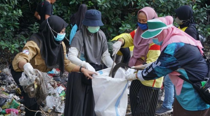 PT. POMI - Paiton Energy Turut Serta Dukung Mitigasi Perubahan Iklim