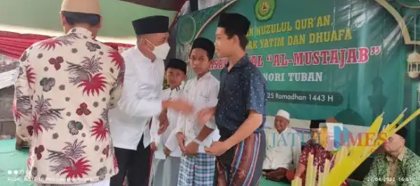 Pertamina Peduli Salurkan 2.600 Paket Bahan Pokok ke Warga Tuban